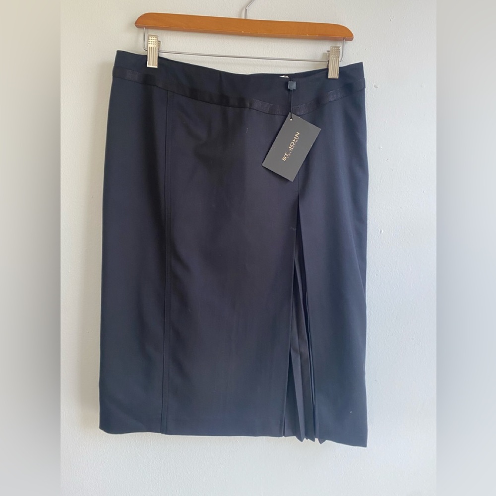 ST.JOHN BEAUTIFUL BLACK SKIRT